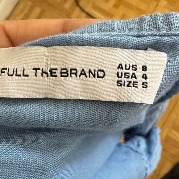 REVOLVE Jacques to in chambray blue top
Faithful the brand
Sz 4 NWT - Picture 9 of 9